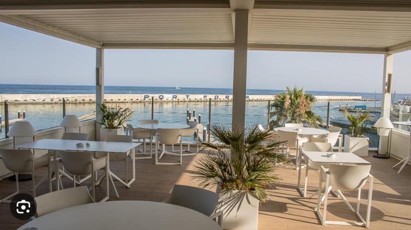 Apartamento Zafiro, A Wonderful Yacht In Barcelona Sant Adria de Besos